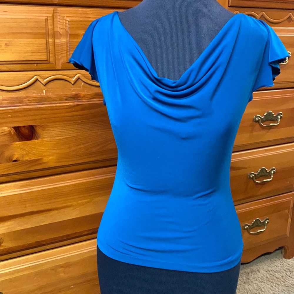 Size XS Bluish Flutter sleeve